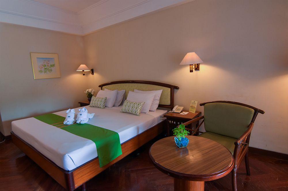 Jatinangor National Golf & Resort Екстериор снимка