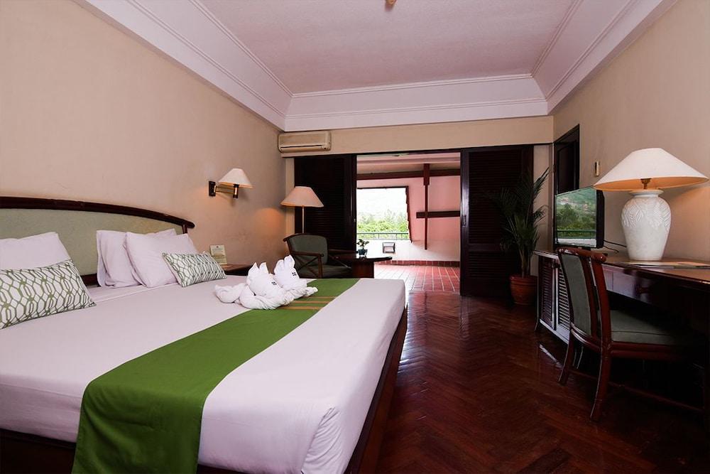 Jatinangor National Golf & Resort Екстериор снимка