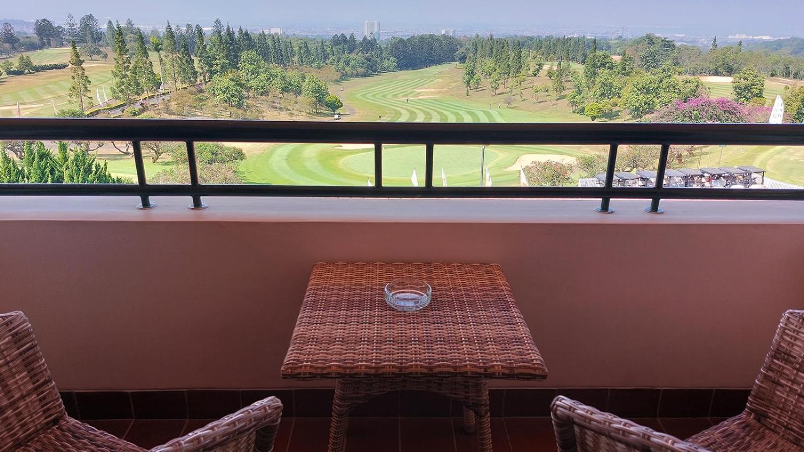 Jatinangor National Golf & Resort Екстериор снимка