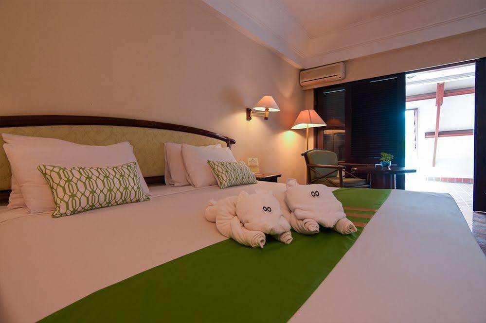 Jatinangor National Golf & Resort Екстериор снимка
